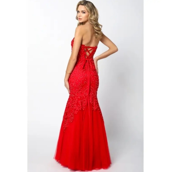 NWT Red Embroidered Mermaid Prom Dress Gown Medium - Picture 2 of 4